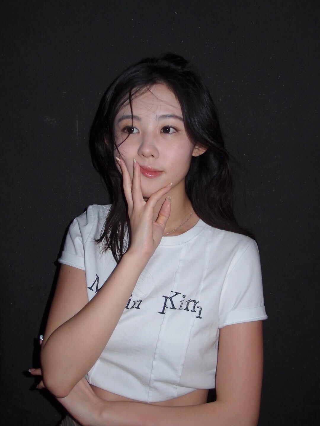 【預購】韓國代購 Matin Kim 設計款 不對稱 置換 錯位Logo 短版上衣 多色可選