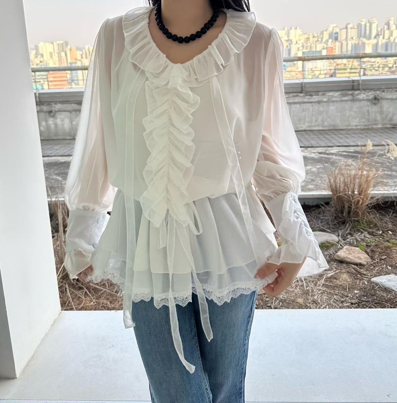 浪漫感荷葉滾邊V領收腰雪紡上衣 / 2色