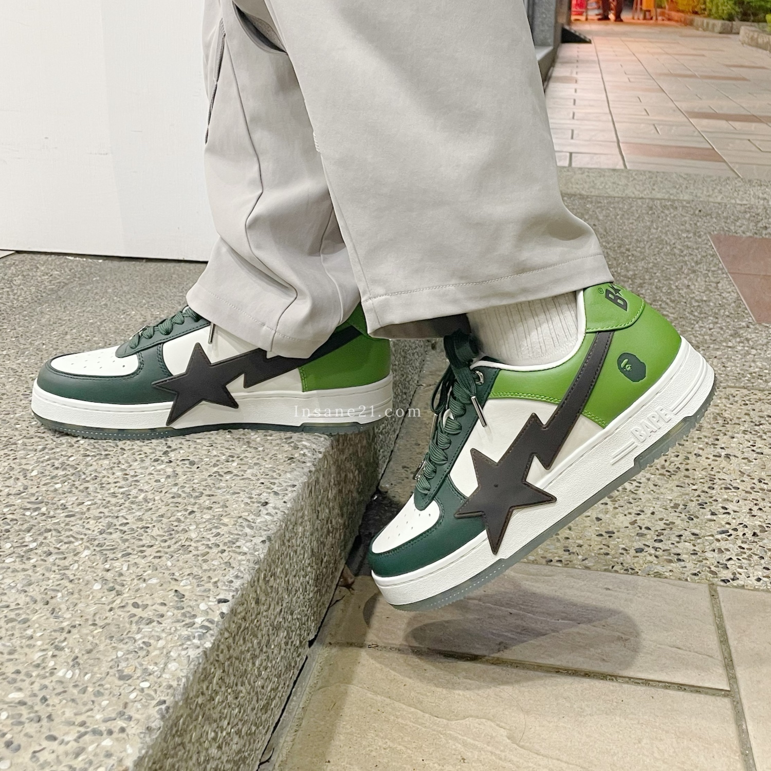 A BATHING APE® STA OS M2 綠色 閃電LOGO 跑鞋 1K80191309