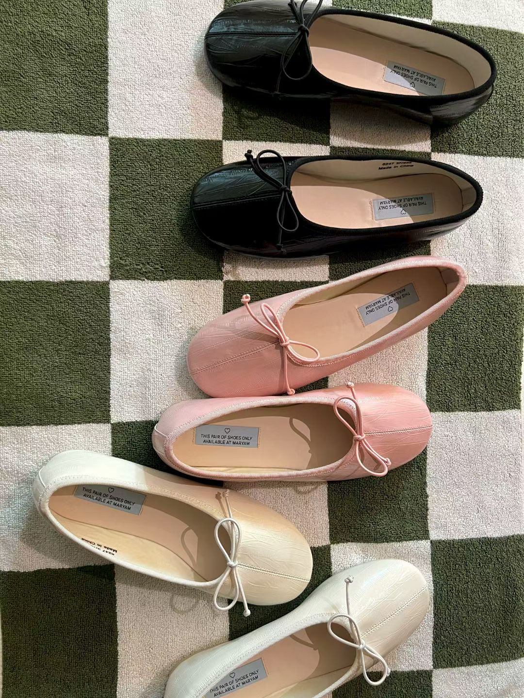 CC43 深口暗紋娃娃鞋 *買大一碼*