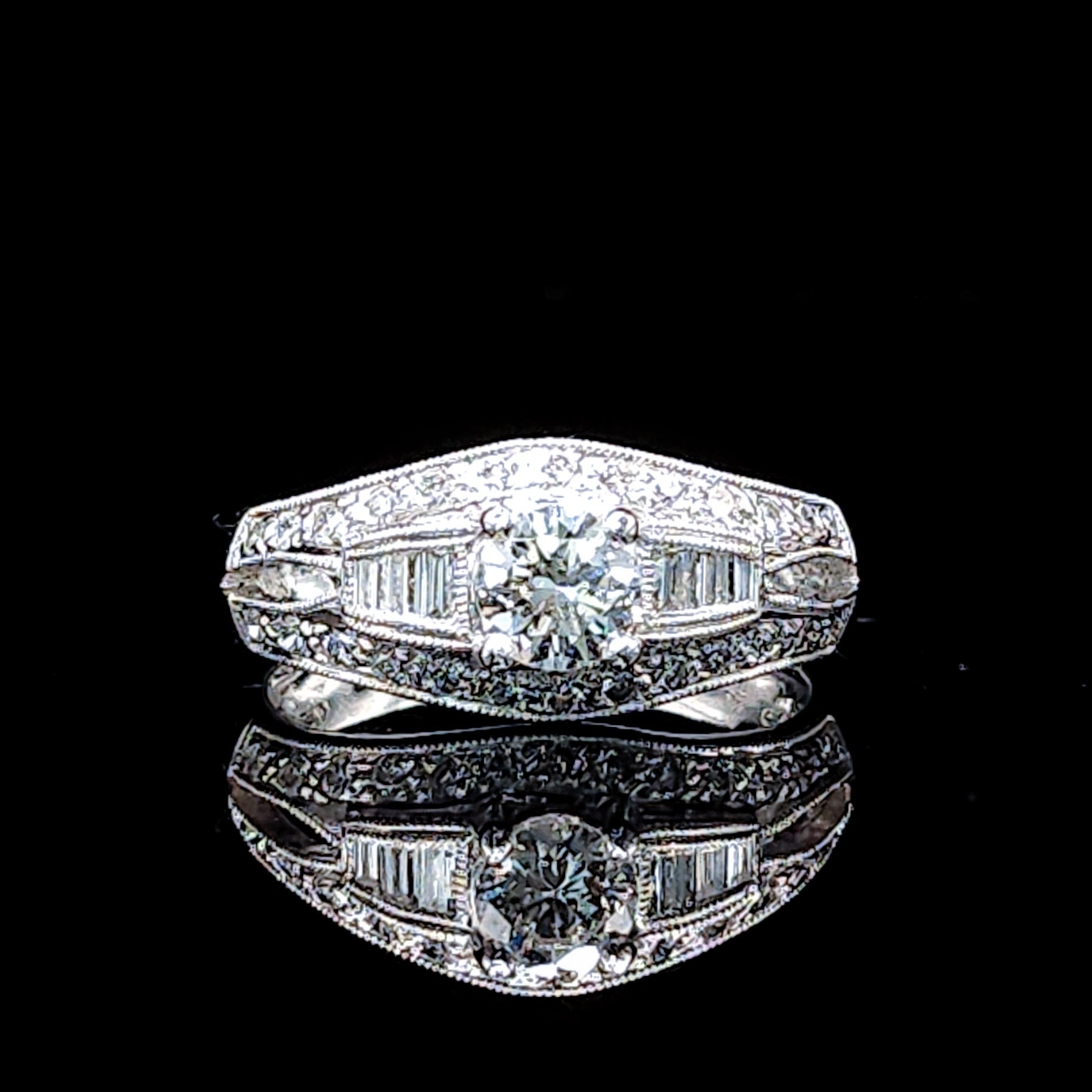 全新18K白金【單粒38份鑽石】配小鑽共66份鑽石戒指