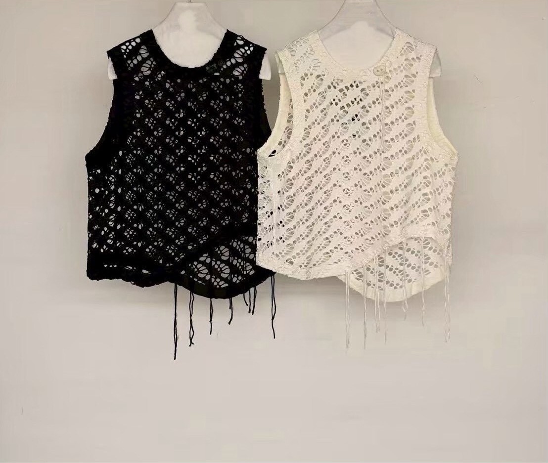 060218 小眾設計款! 鏤空背心 - 米色