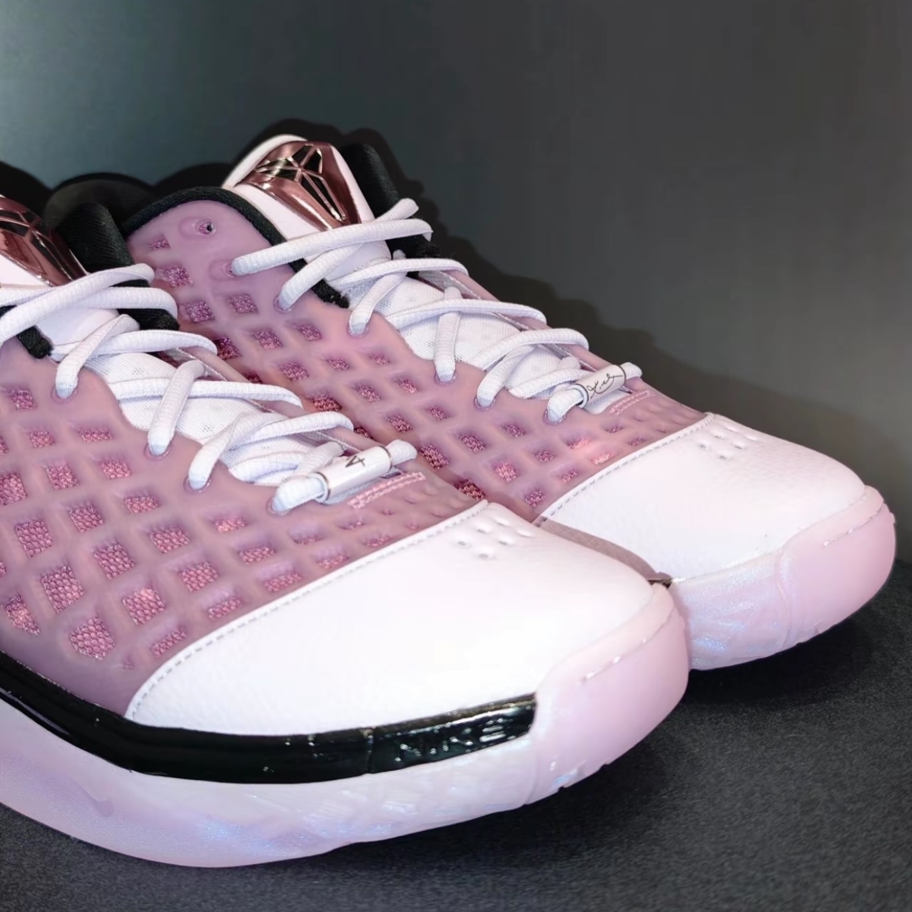 Nike Kobe 3 Low Protro° ”Pink Quartz 粉紅色石英石 IF2497-500