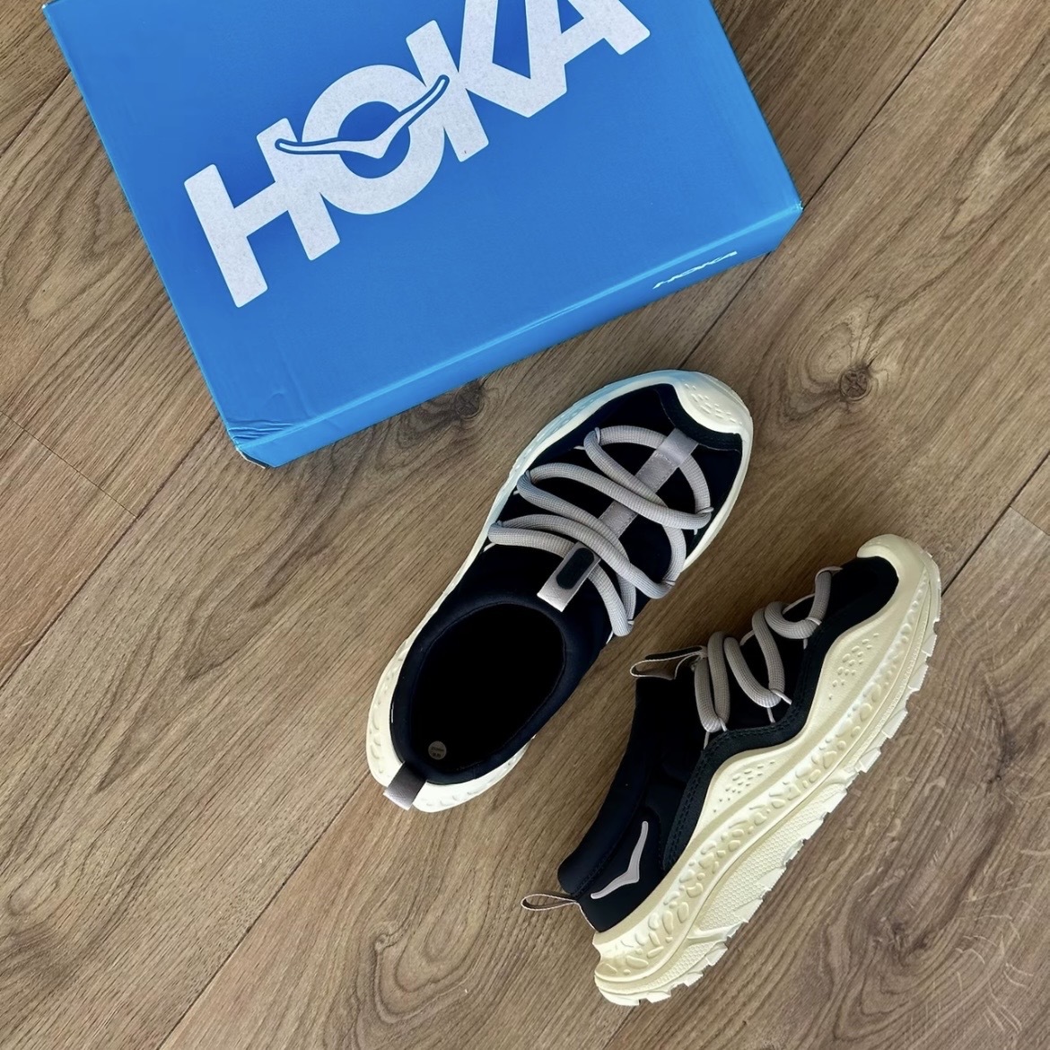 HOKA ONE ONE PRA PRIMO 奶油黑 復古 懶人鞋 拖鞋 舒適 烏龍麵 毛毛蟲鞋 1141570-BCKV