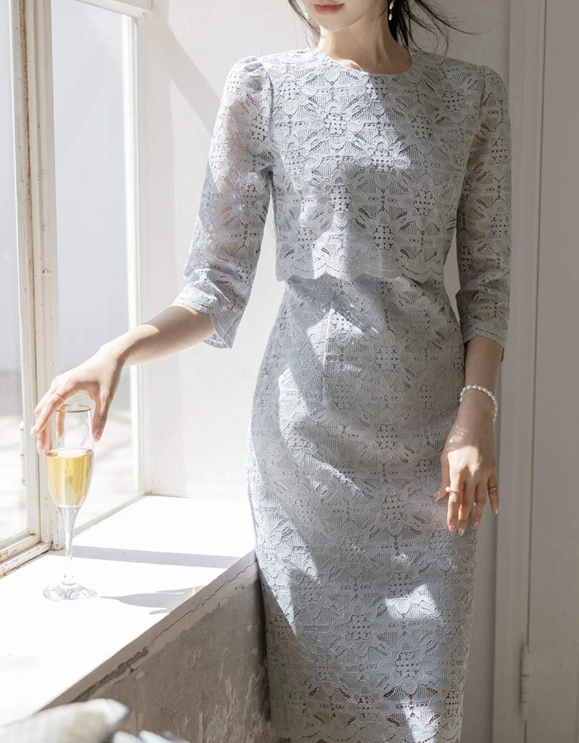 Serene 名媛蕾絲層次洋裝 [ 2色 / S,M,L]