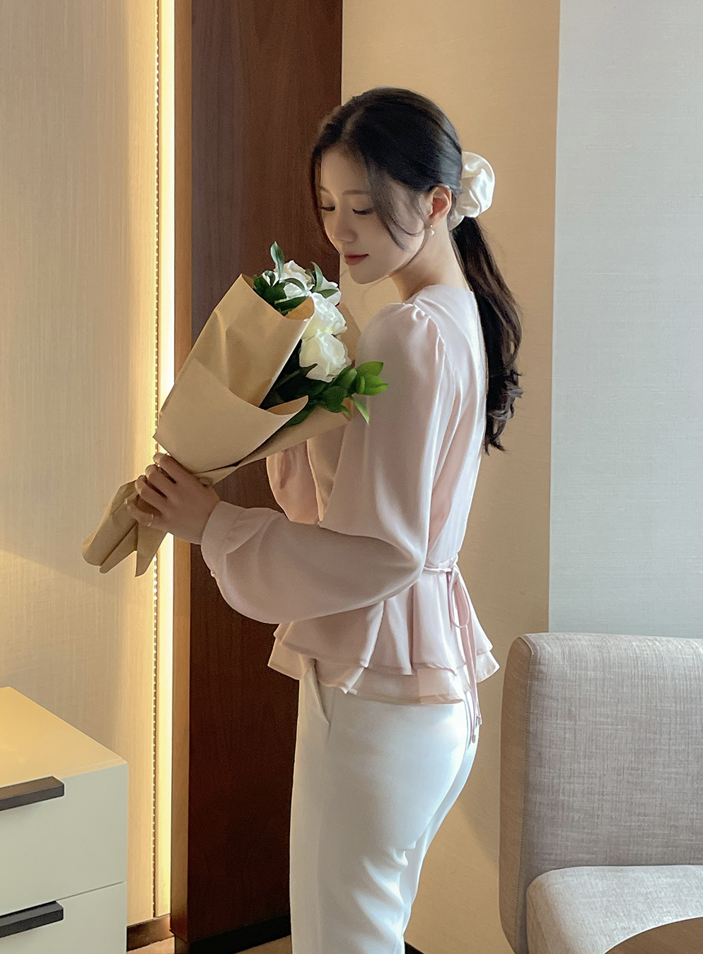 Trisha 珍珠曲線層次擺襯衫 [ 3色 / Free ]