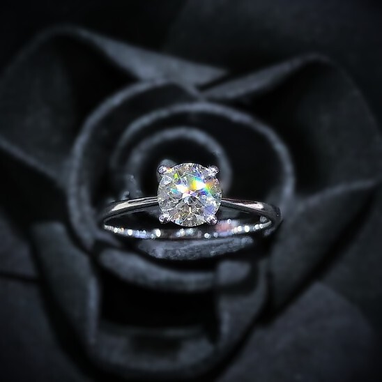 全新18K白金【單粒65份鑽石】戒指