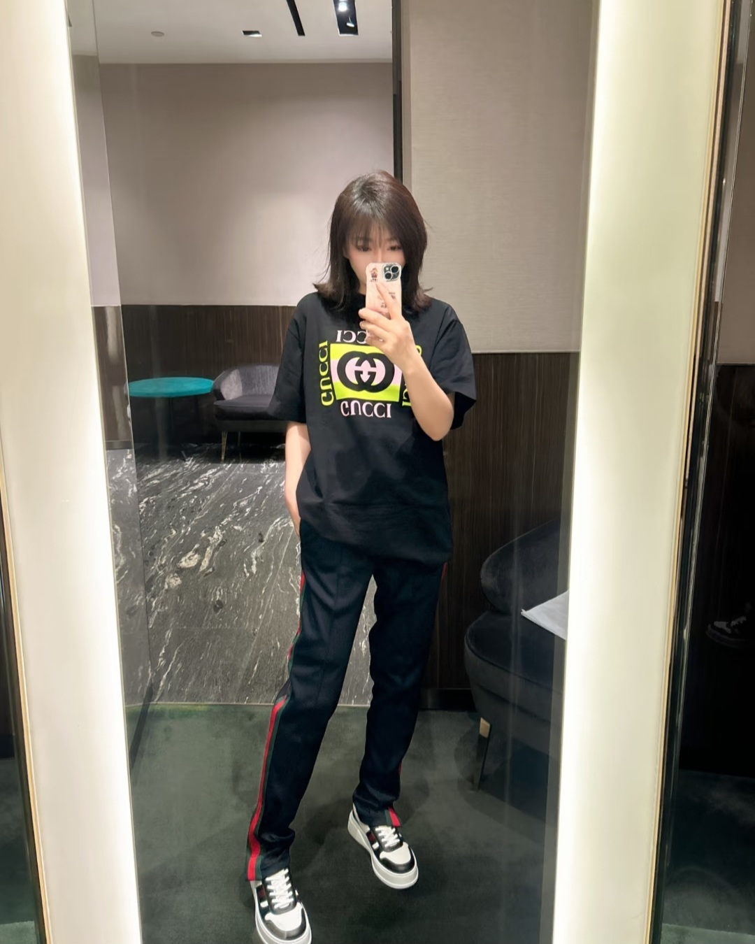 GG 黑色 併 瑩光黃Logo 圖案  成人款