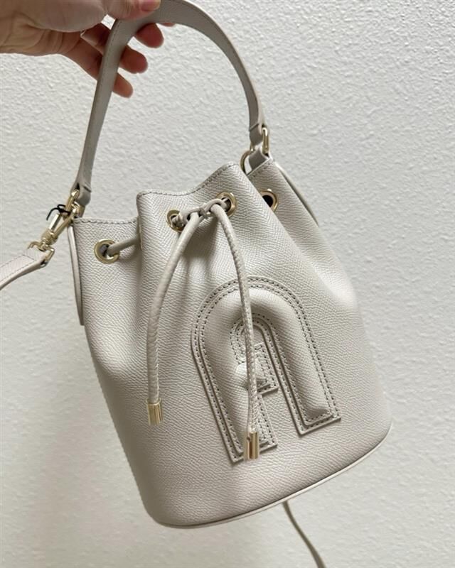 ❰ 香港現貨 ❱ Furla Clio Bucket Bag