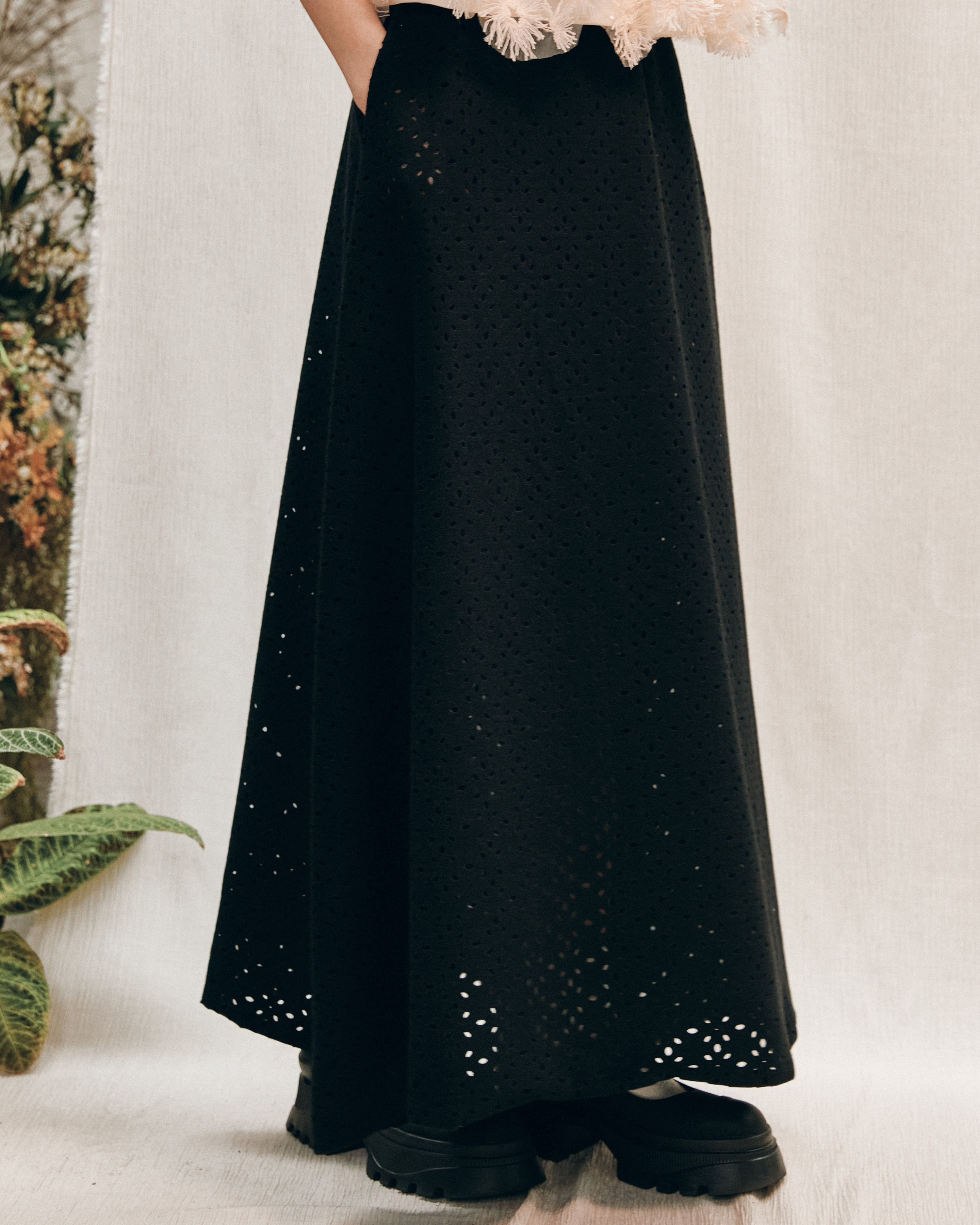 靜夜雕花微絨長裙