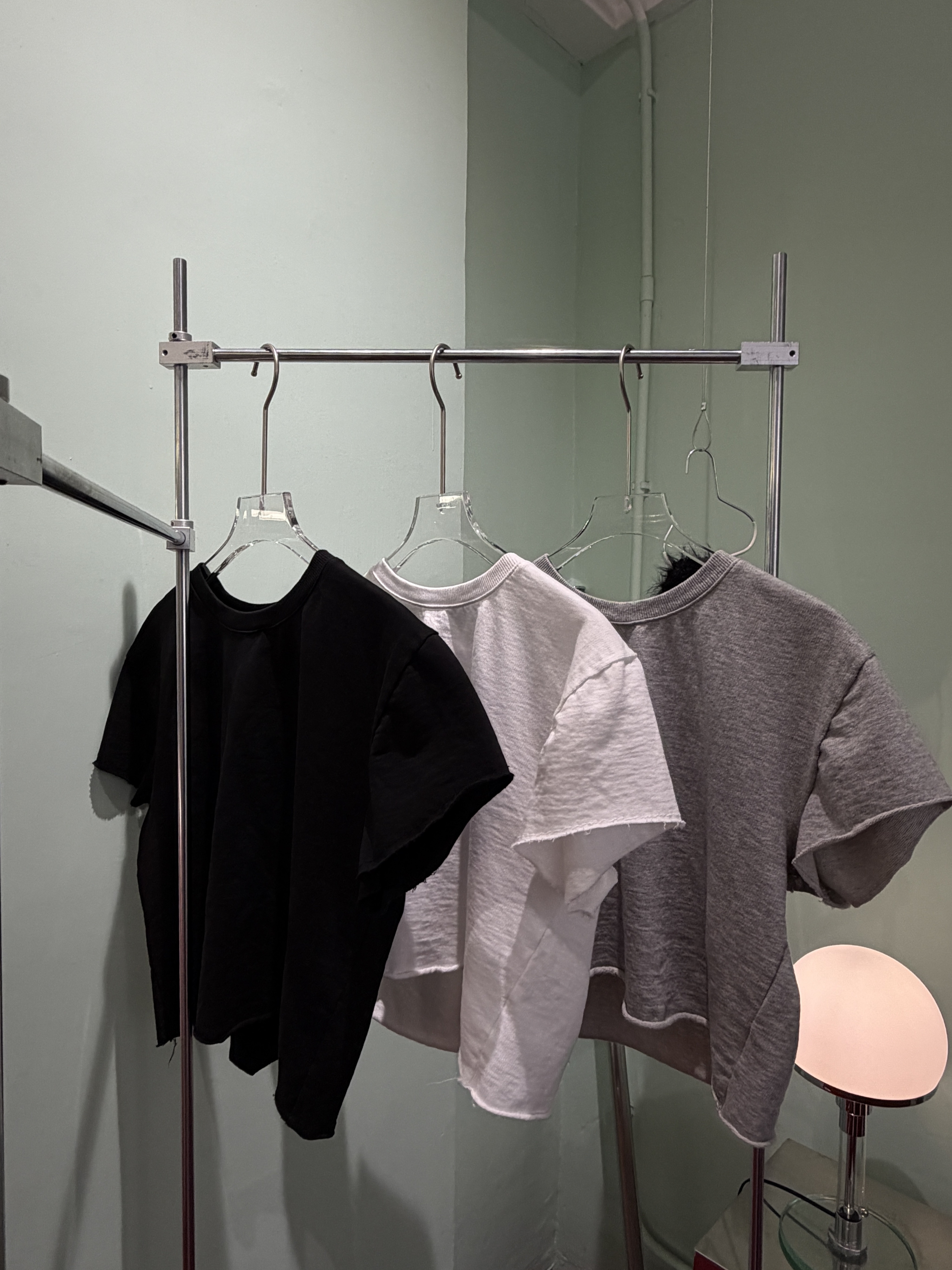 Cropped raw edges tee