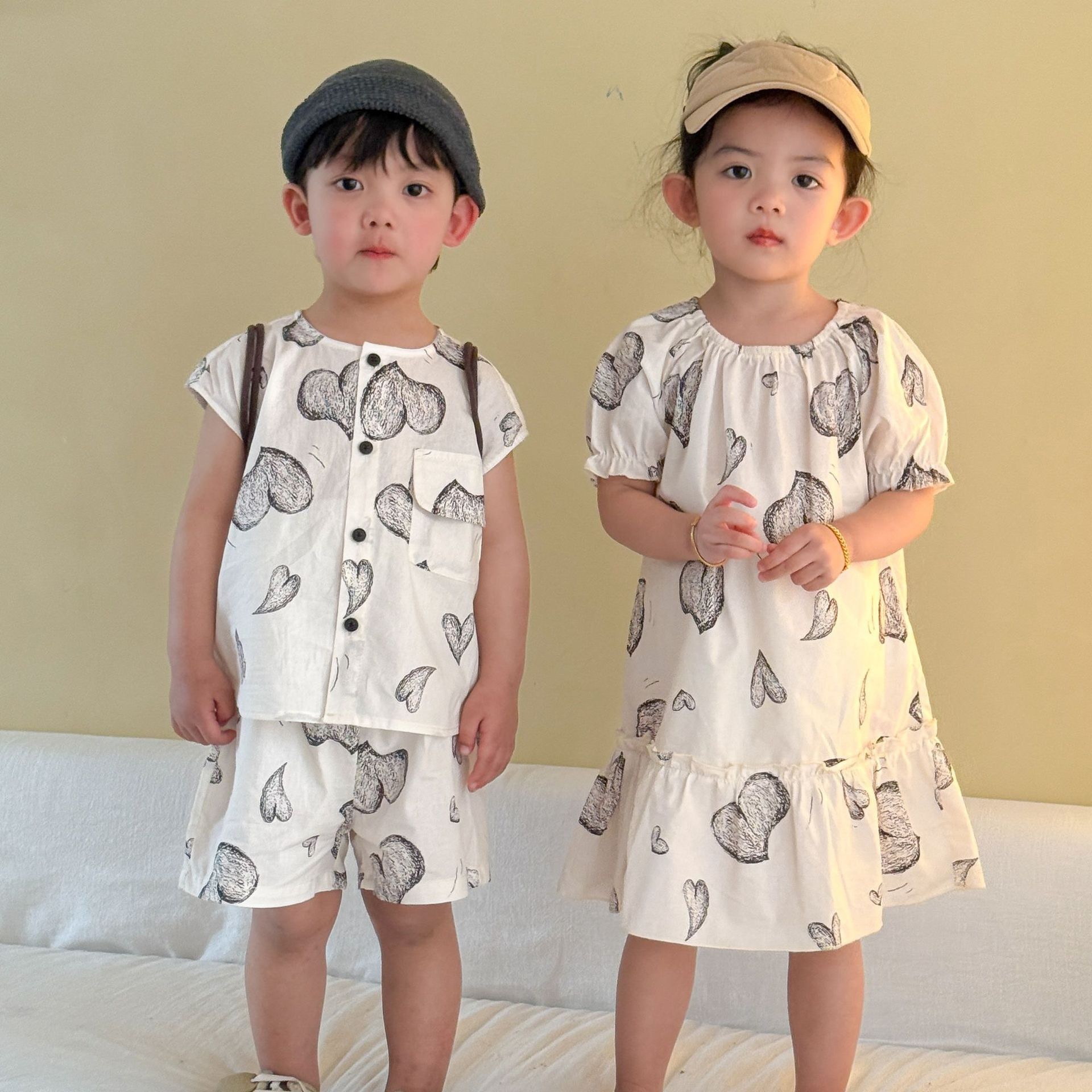 兄弟姐妹一起穿_塗鴉愛心套裝/洋裝