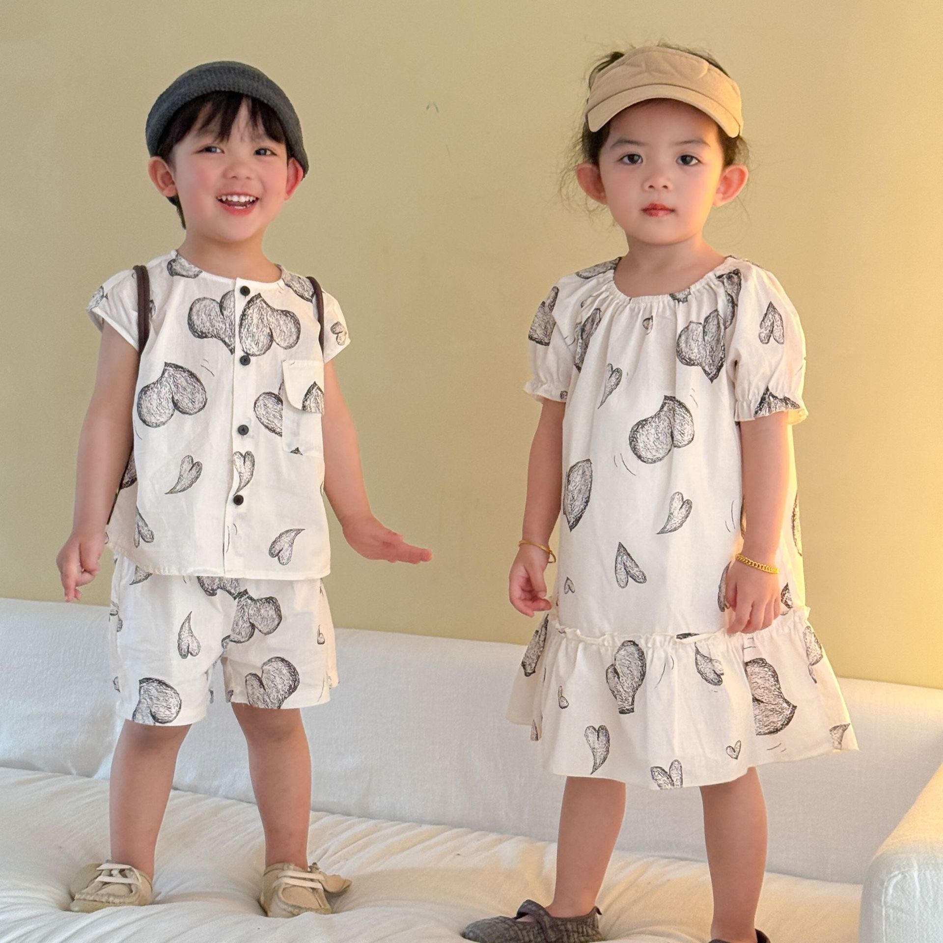 兄弟姐妹一起穿_塗鴉愛心套裝/洋裝