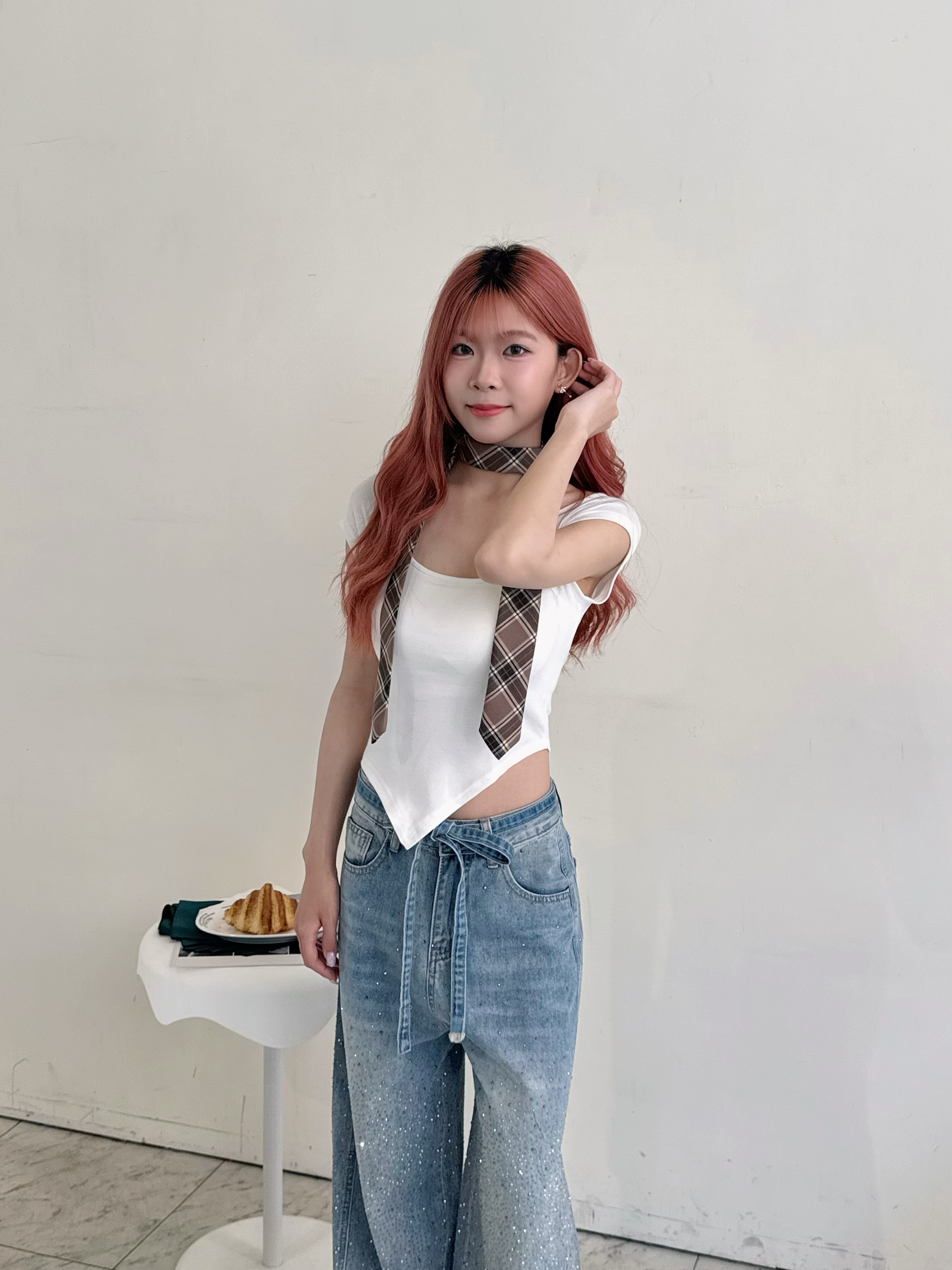 削肩斜擺素色上衣（帶胸墊）-0575