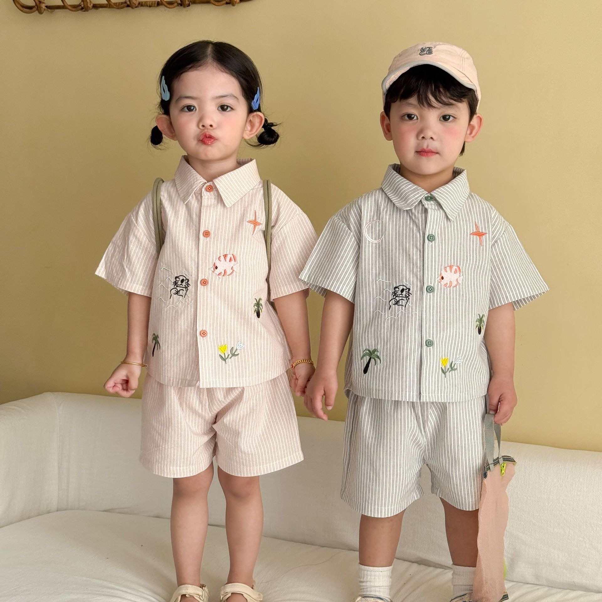 兄弟姐妹一起穿_度假條紋套裝