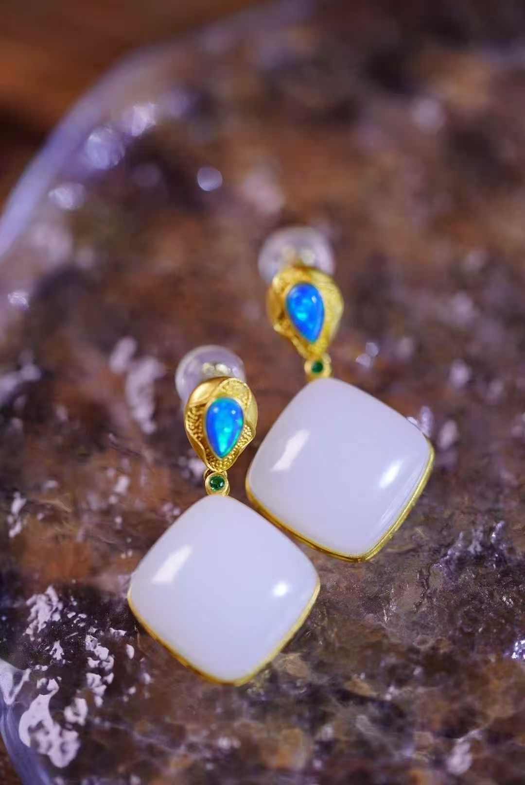 31575 和田玉羊脂白耳釘