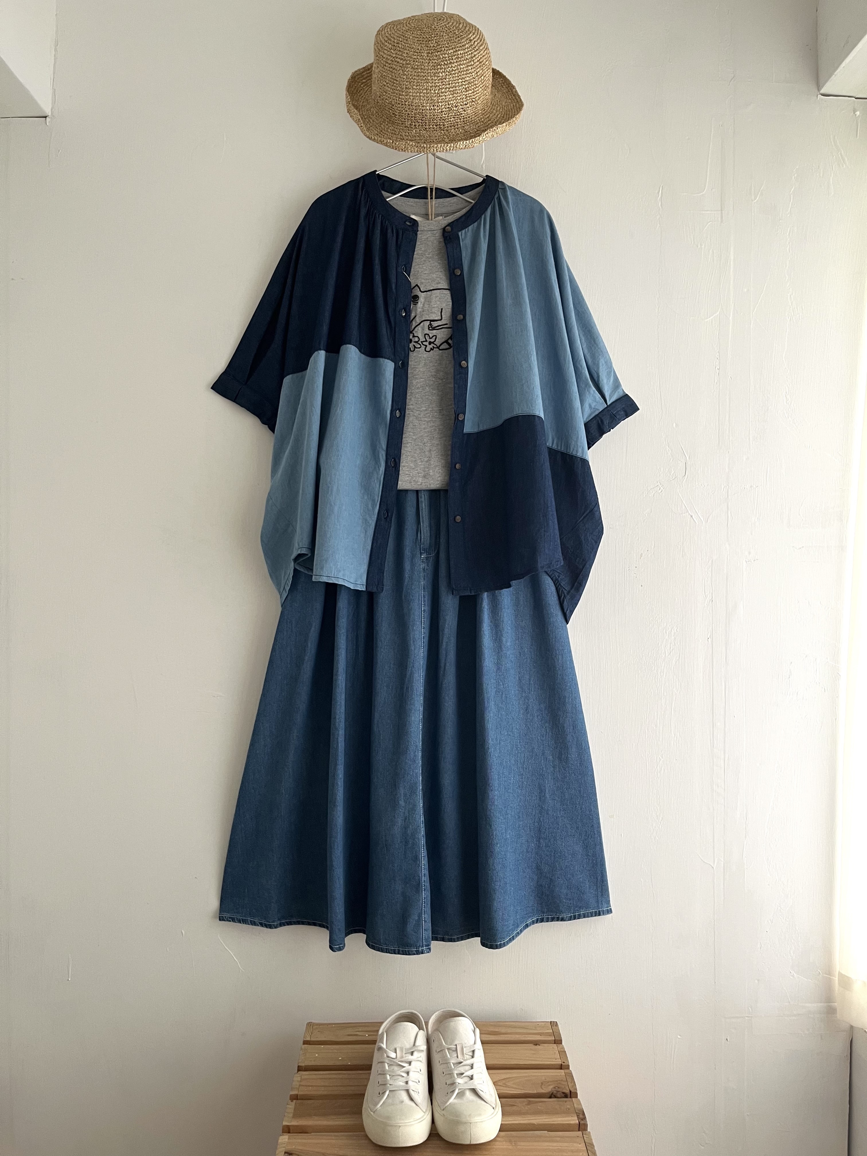 LUPILIEN深藍色拼色top