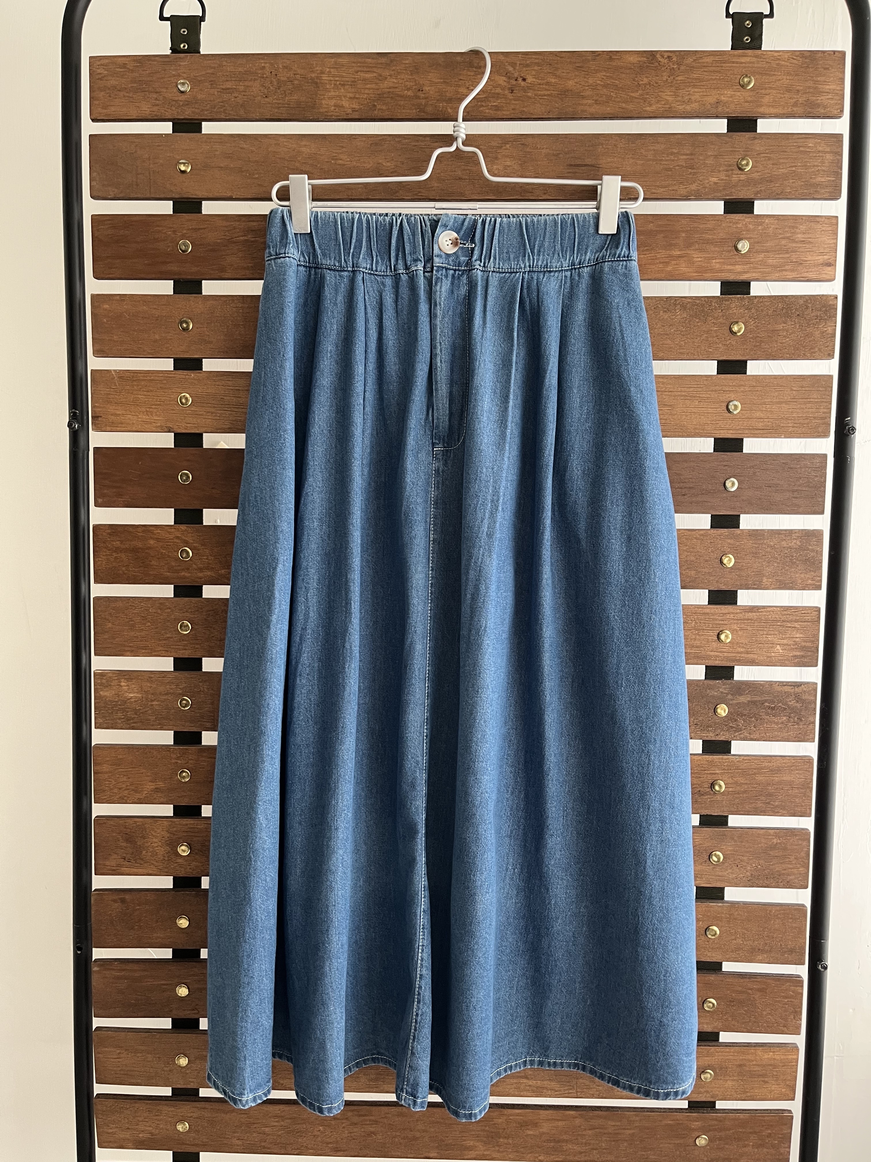 C L N藍色薄料牛仔裙