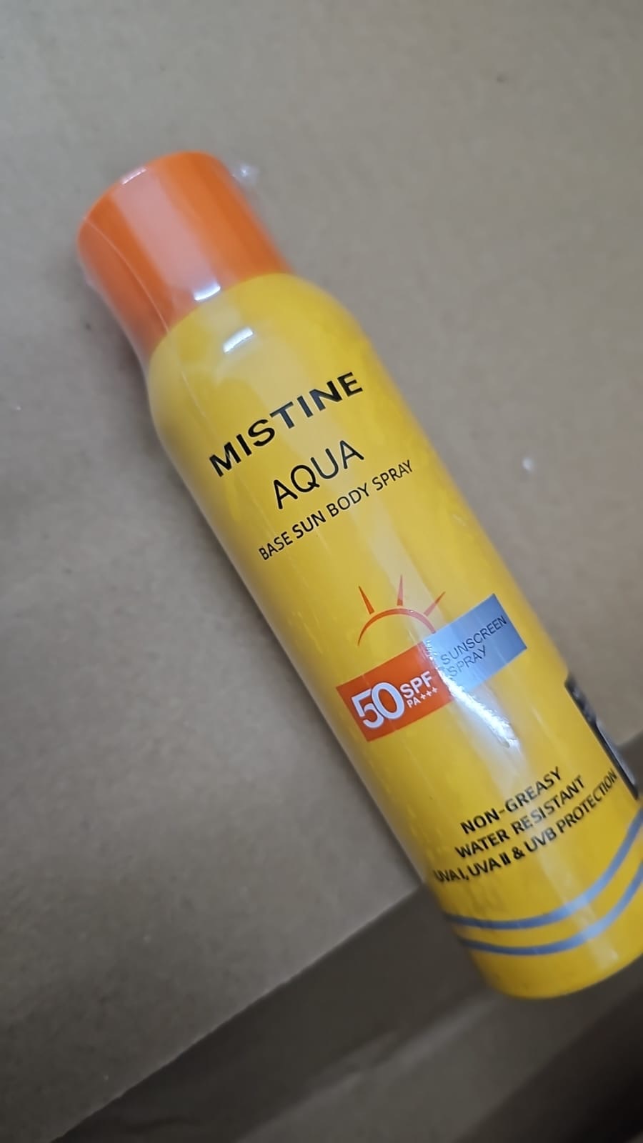 現貨 Mistine AQUA 防曬噴霧