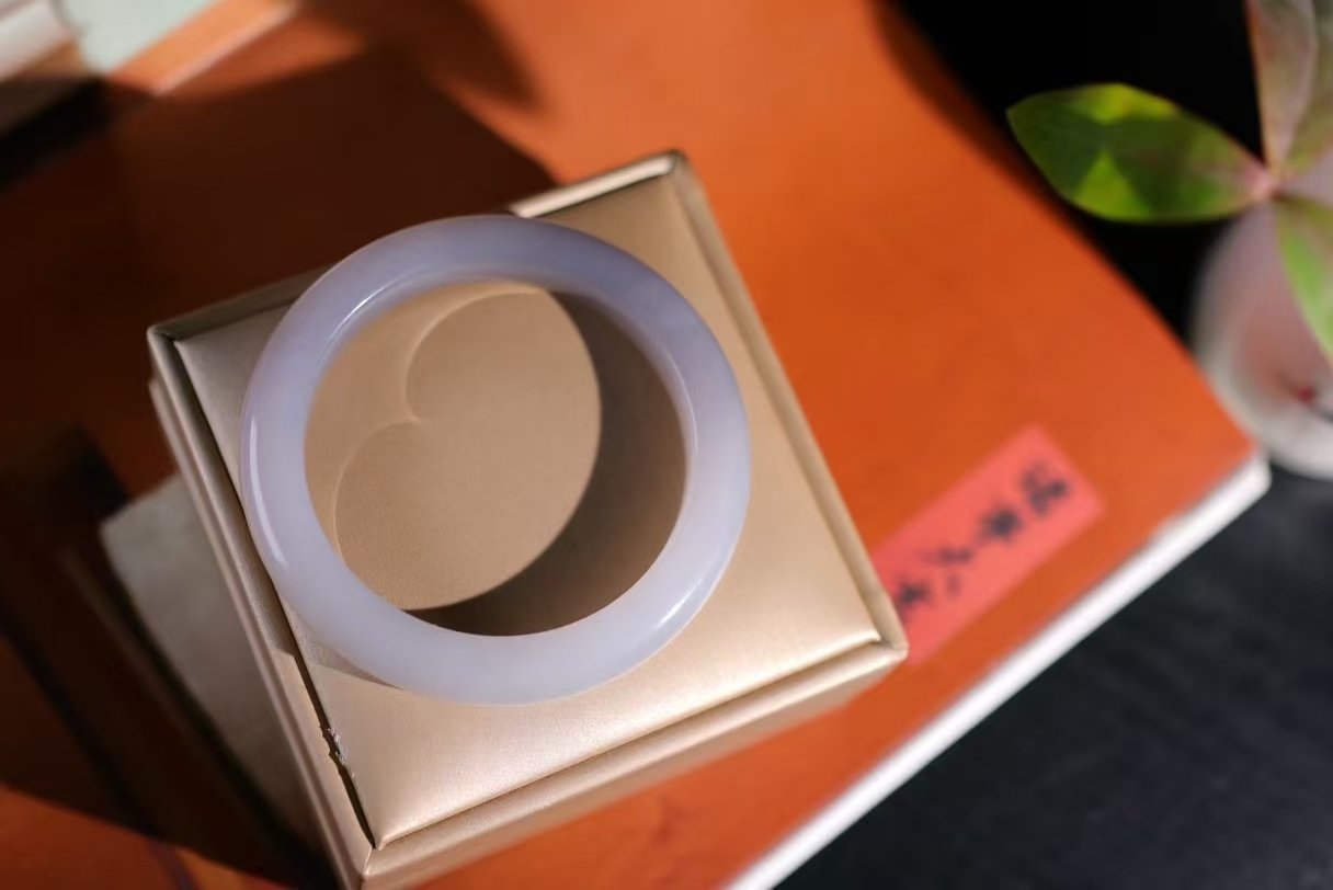 315715 57mm和田玉紫白雙色手鐲 (56-58)