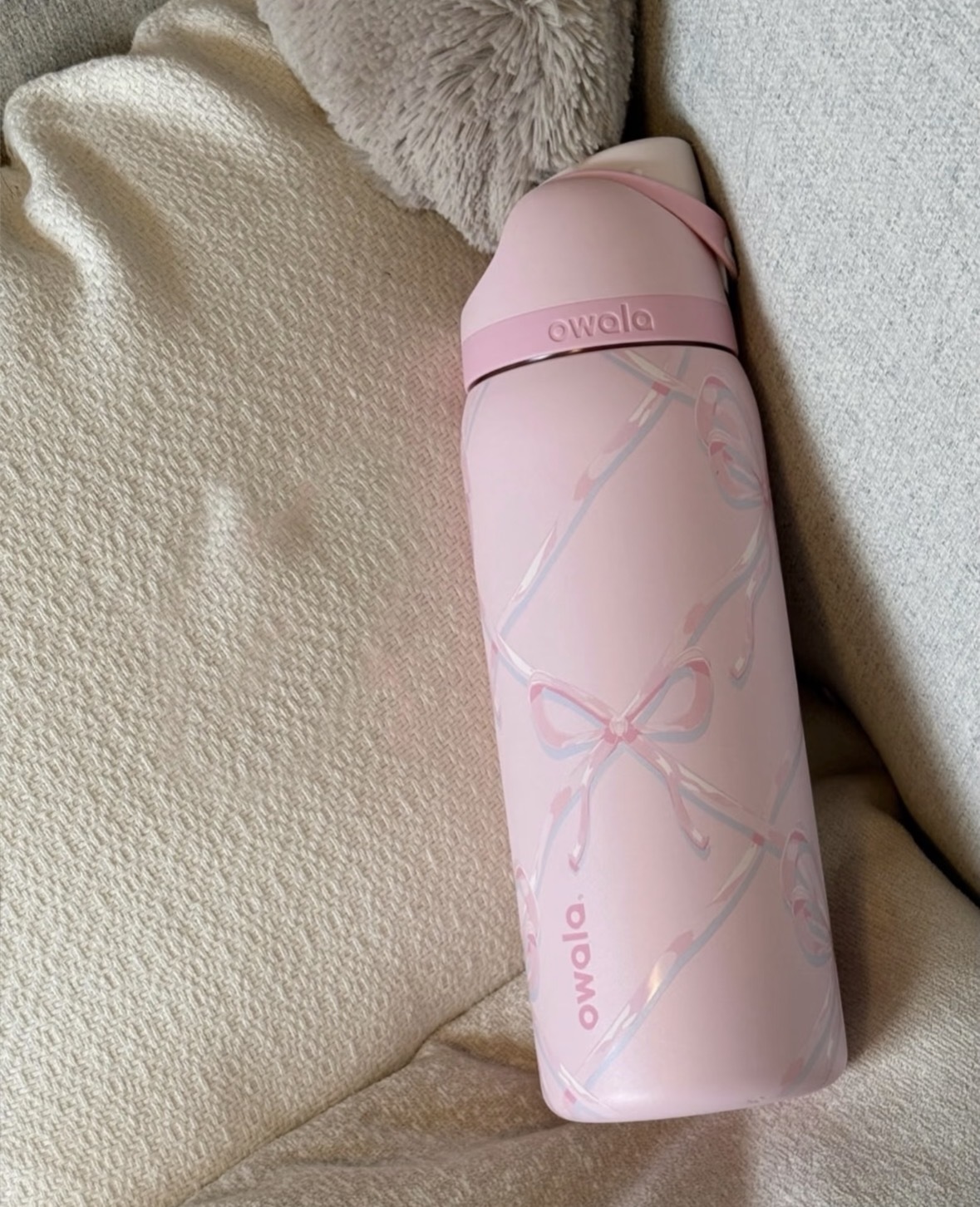 （預購）OWALA FreeSip 32oz 粉色蝴蝶結 冷水瓶