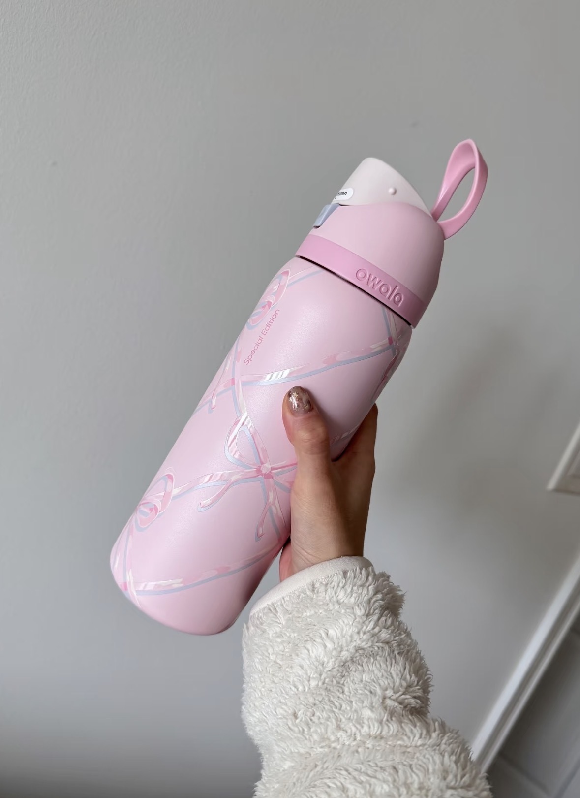 （預購）OWALA FreeSip 32oz 粉色蝴蝶結 冷水瓶