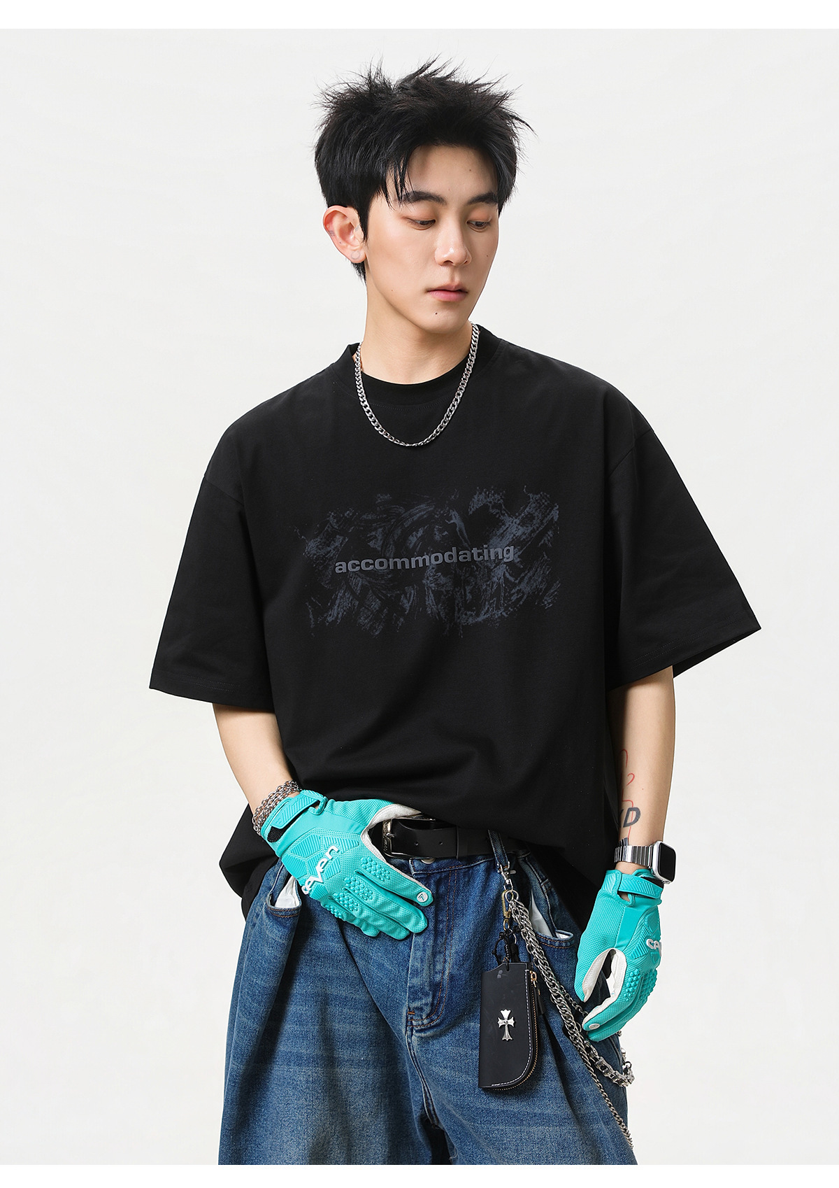 美式塗鴉印花寬鬆短踢 OT7267