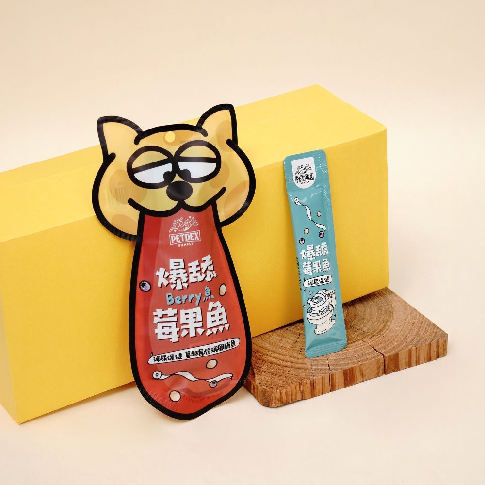 派斯生活《爆舔莓果魚》是針對貓咪泌尿保健的機能肉泥零食