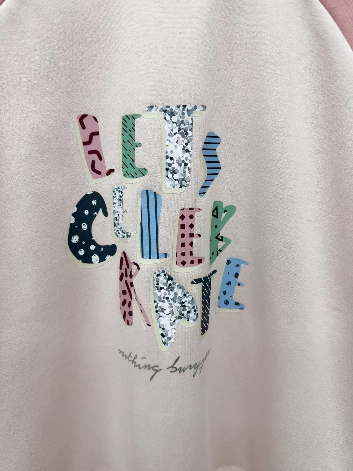 (現貨區)韓國英文字拼色top~152P