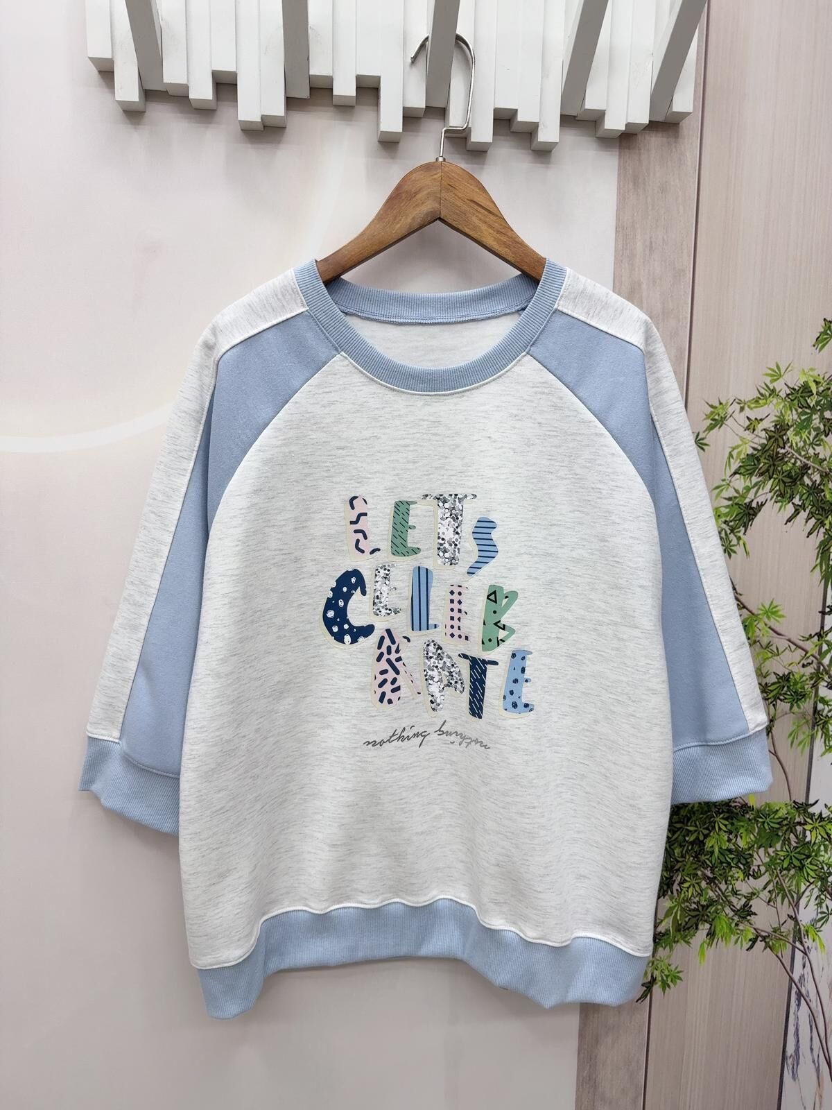 韓國英文字拼色top~152P