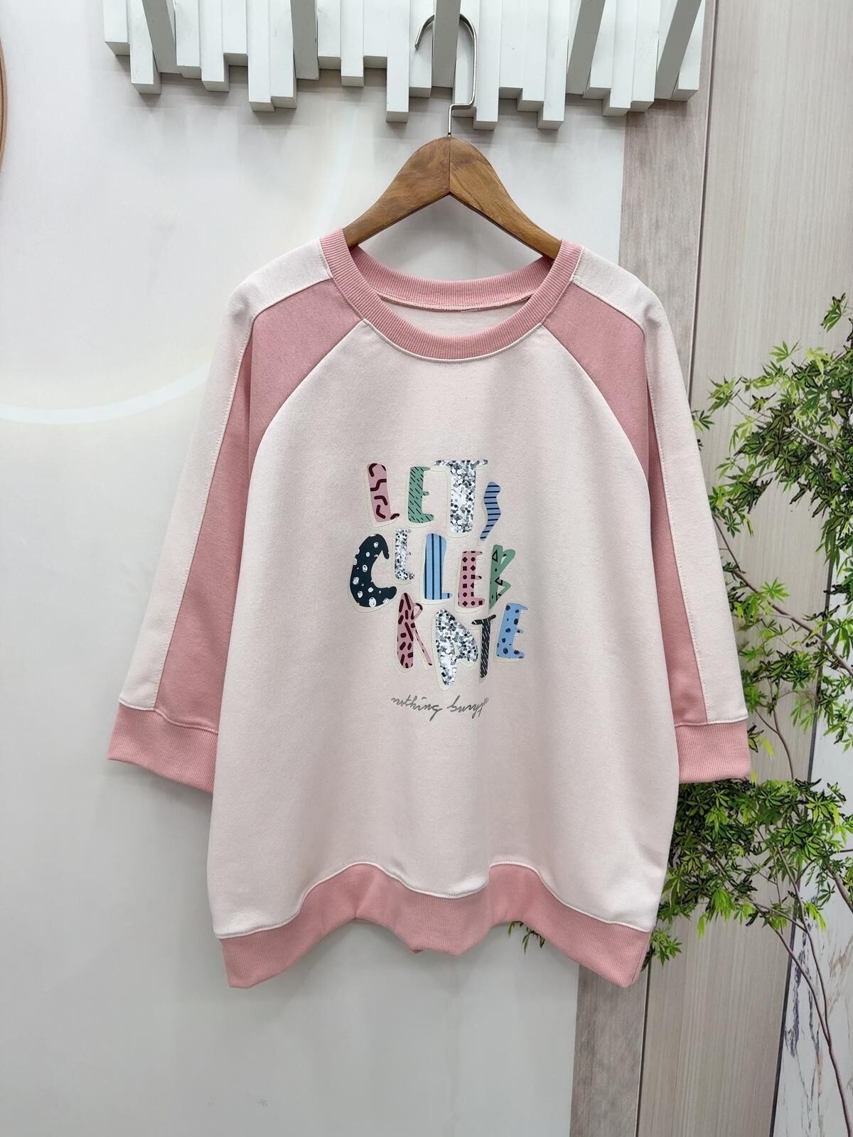 韓國英文字拼色top~152P