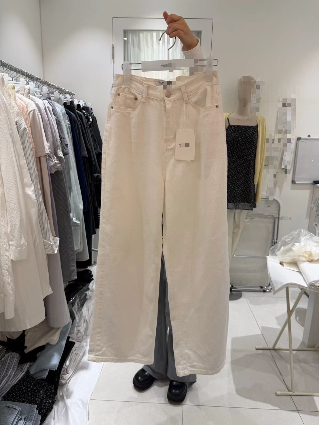 韓國連線 直筒寬鬆落地白色牛仔褲