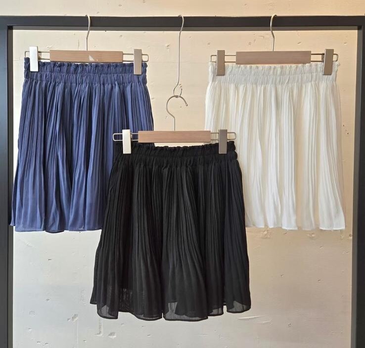 HP03   裙褲 腰24-40  HIP48    長16.5   $399 (一口價)