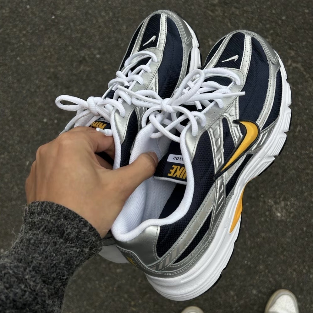 NIKE INITIATOR 銀黃藍 老爹鞋 復古 運動鞋 休閒穿搭 男鞋 IB4467-451