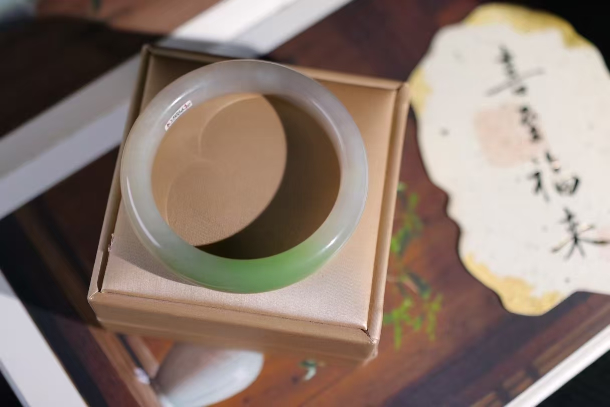 和田玉翠紫雙色手鐲,天然和田玉軟玉