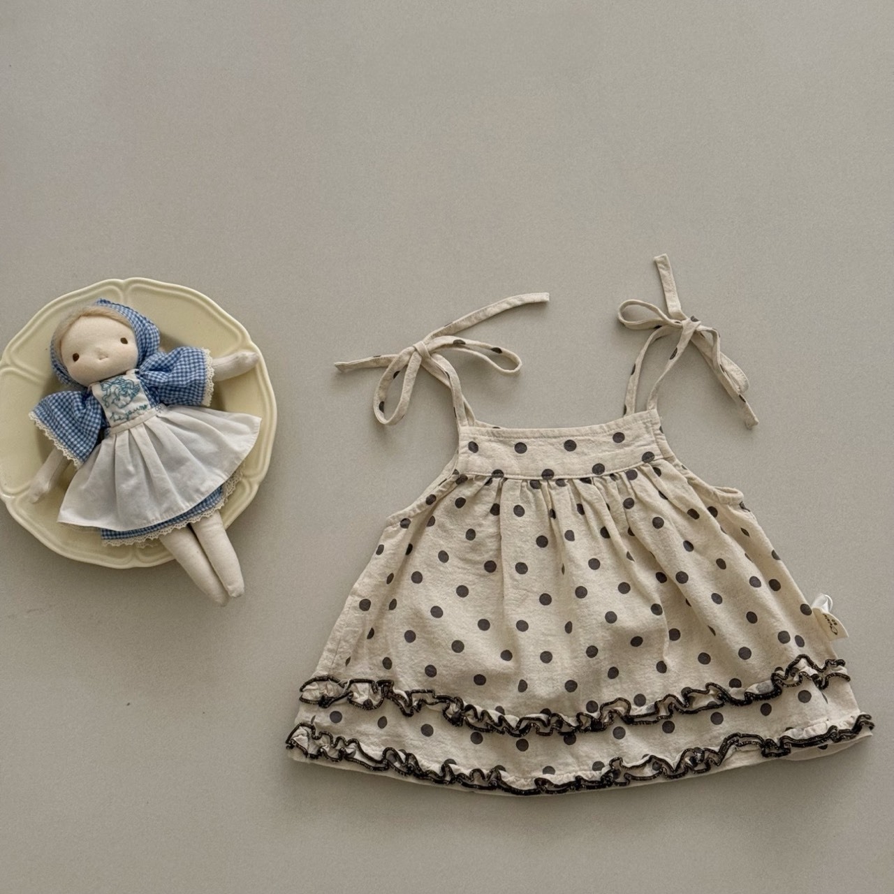 綁帶點點吊帶背心