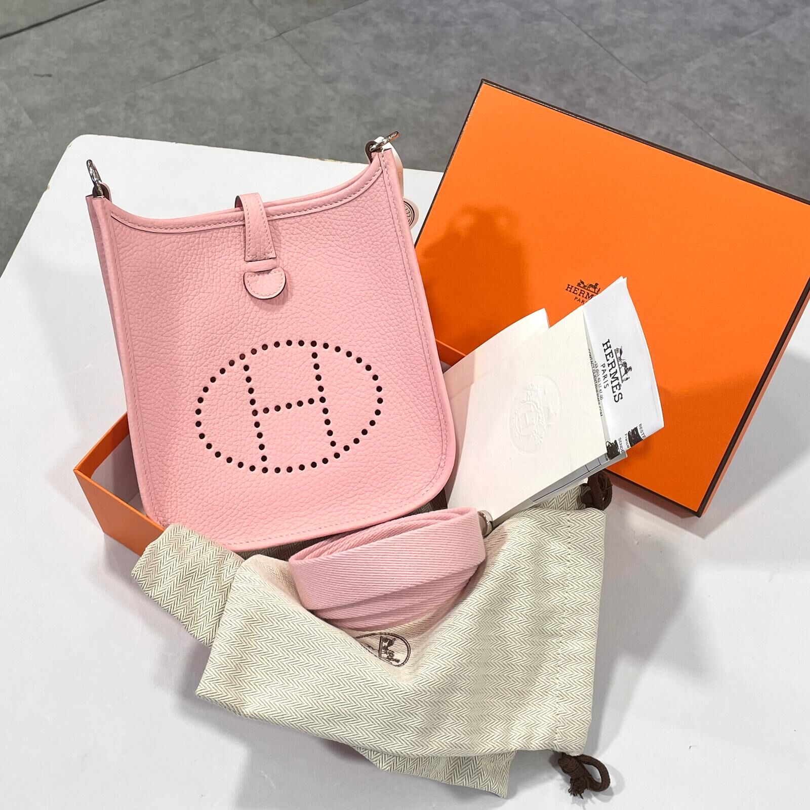 全新HERMES MINI EVELYNE 二代短帶K刻 3Q/ROSE SAKURA TC 櫻花粉銀扣 #E16 #BRAND NEW #香榭站正品
