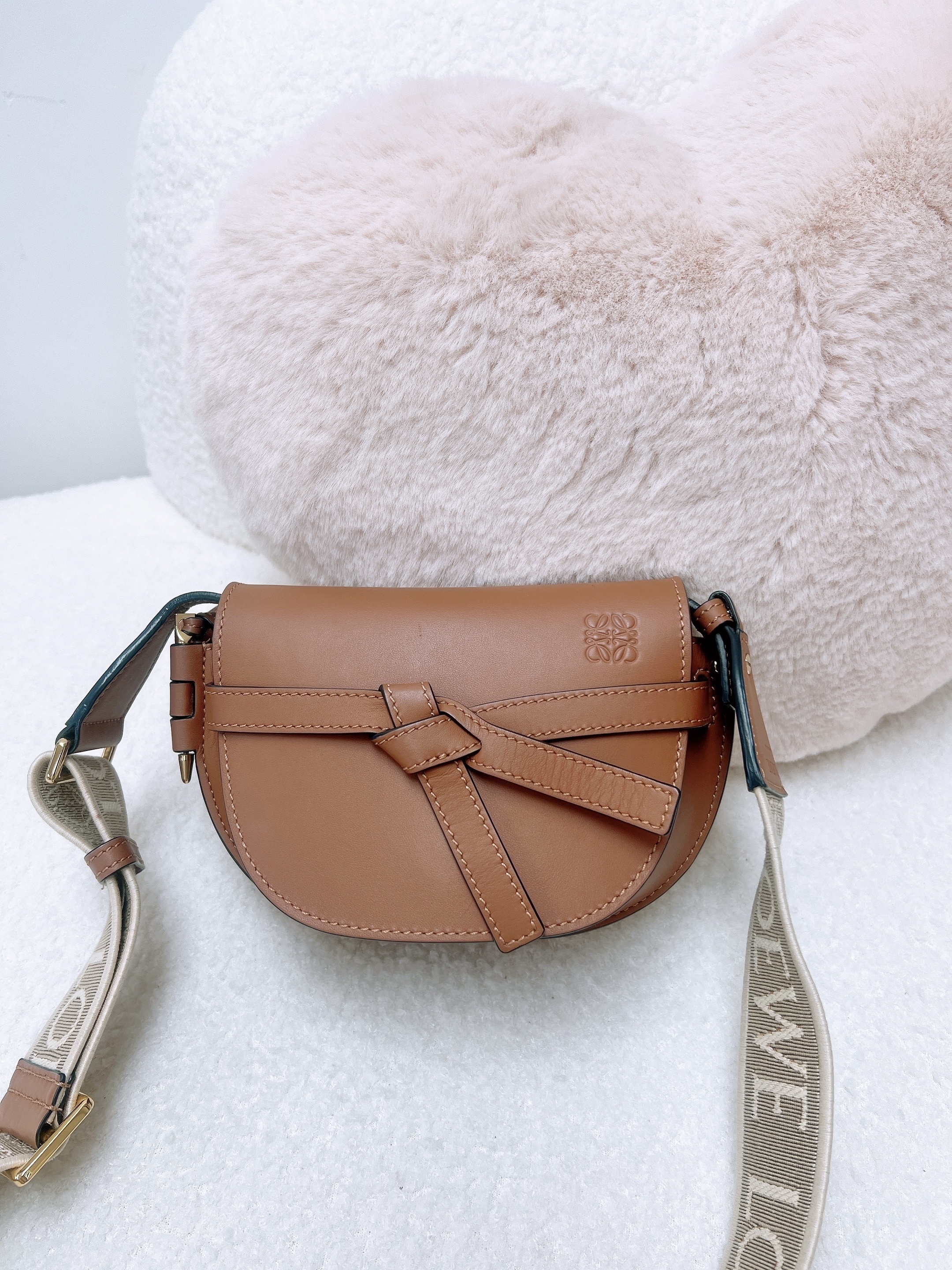Loewe gate dual mini tan