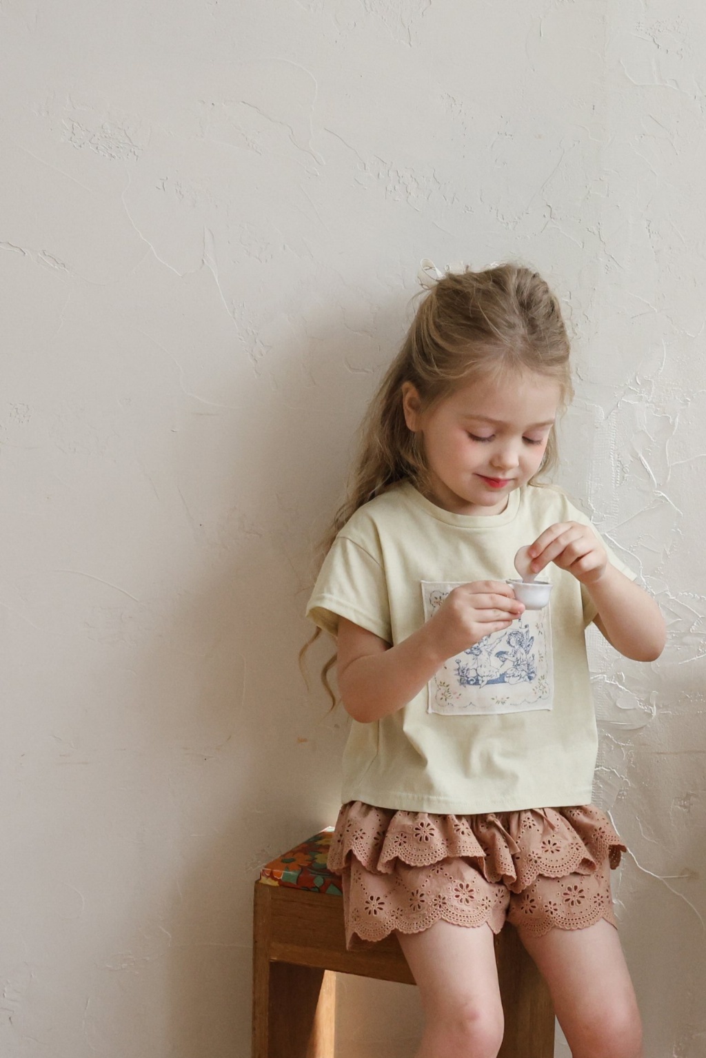 正韓夏Flo 四色浪漫雕花短褲