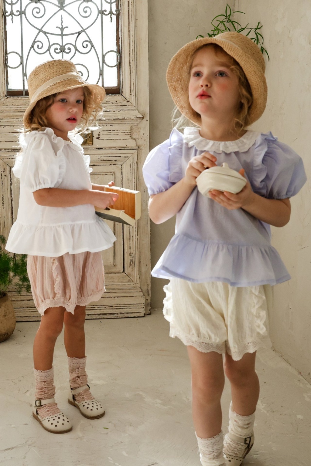 正韓夏Flo 三色浪漫澎袖娃娃領上衣