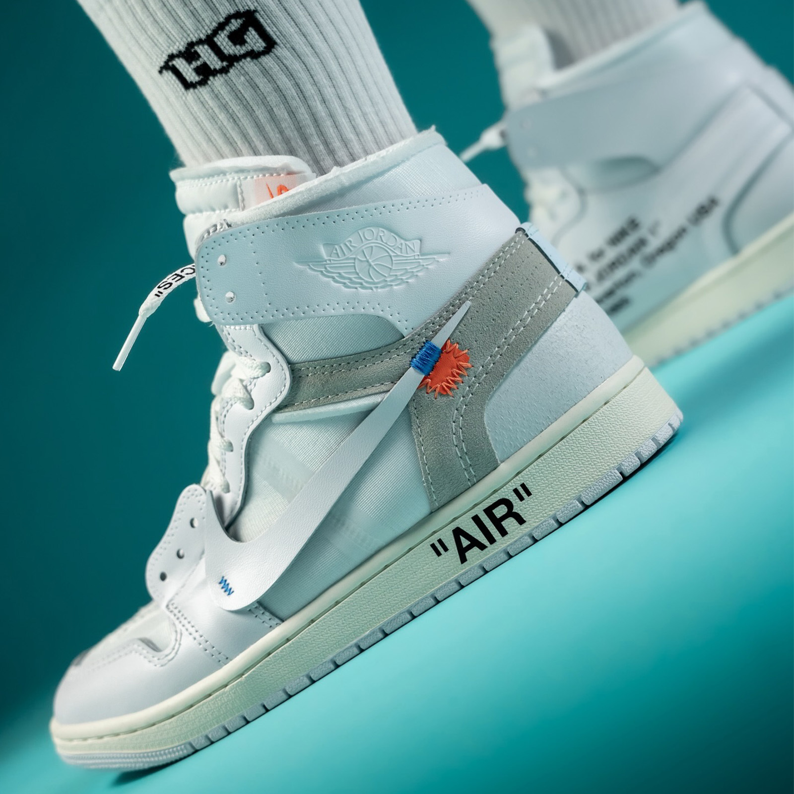 限定聯名 Virgil Abloh Archive™ x Air Jordan 1 High OG「Alaska」冰川白 冰藍 極地灰 Off-White 解構 V.A.A. The Ten 限量款 AA3834-100