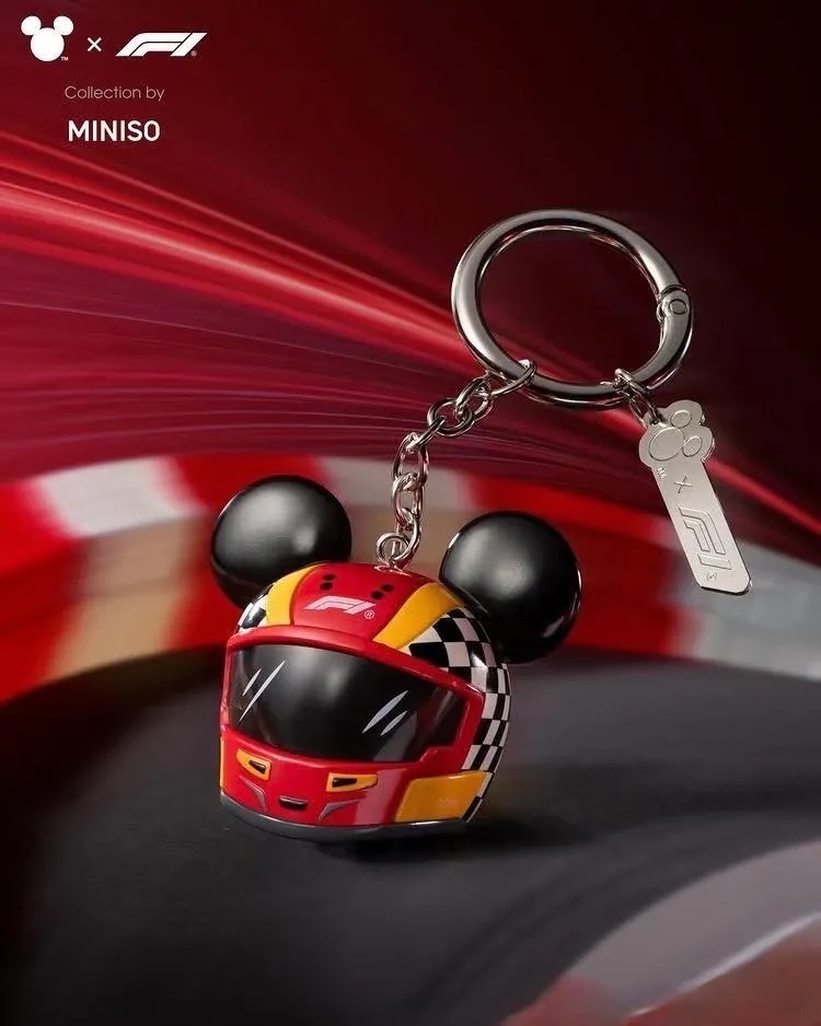 【逢甲 FUZZY】國外限定 Disney x F1 米奇 賽車頭盔 迪士尼 安全帽 吊飾 鑰匙圈