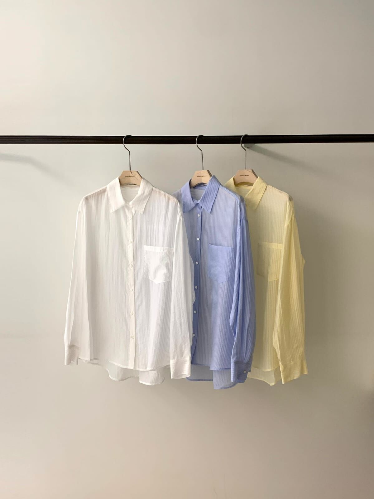 AY6016 暗直紋輕柔襯衫