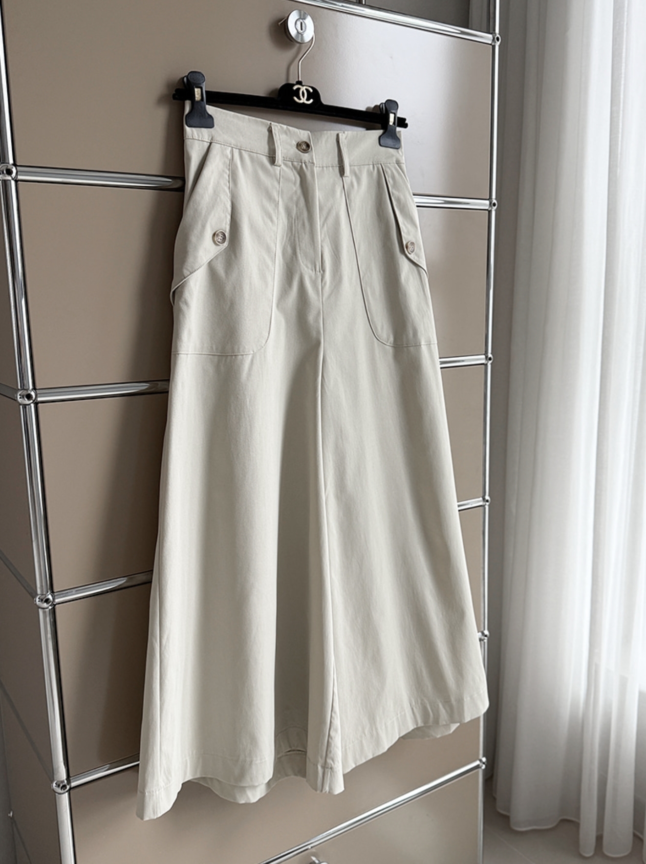 後腰鬆緊顯瘦斜口袋造型寬褲-F / 2色