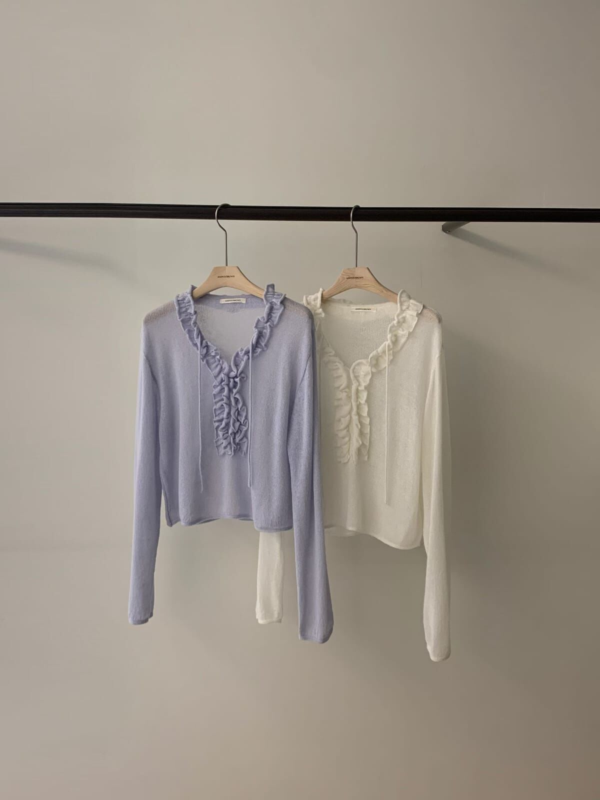 AY6022 抓皺花邊透透上衣