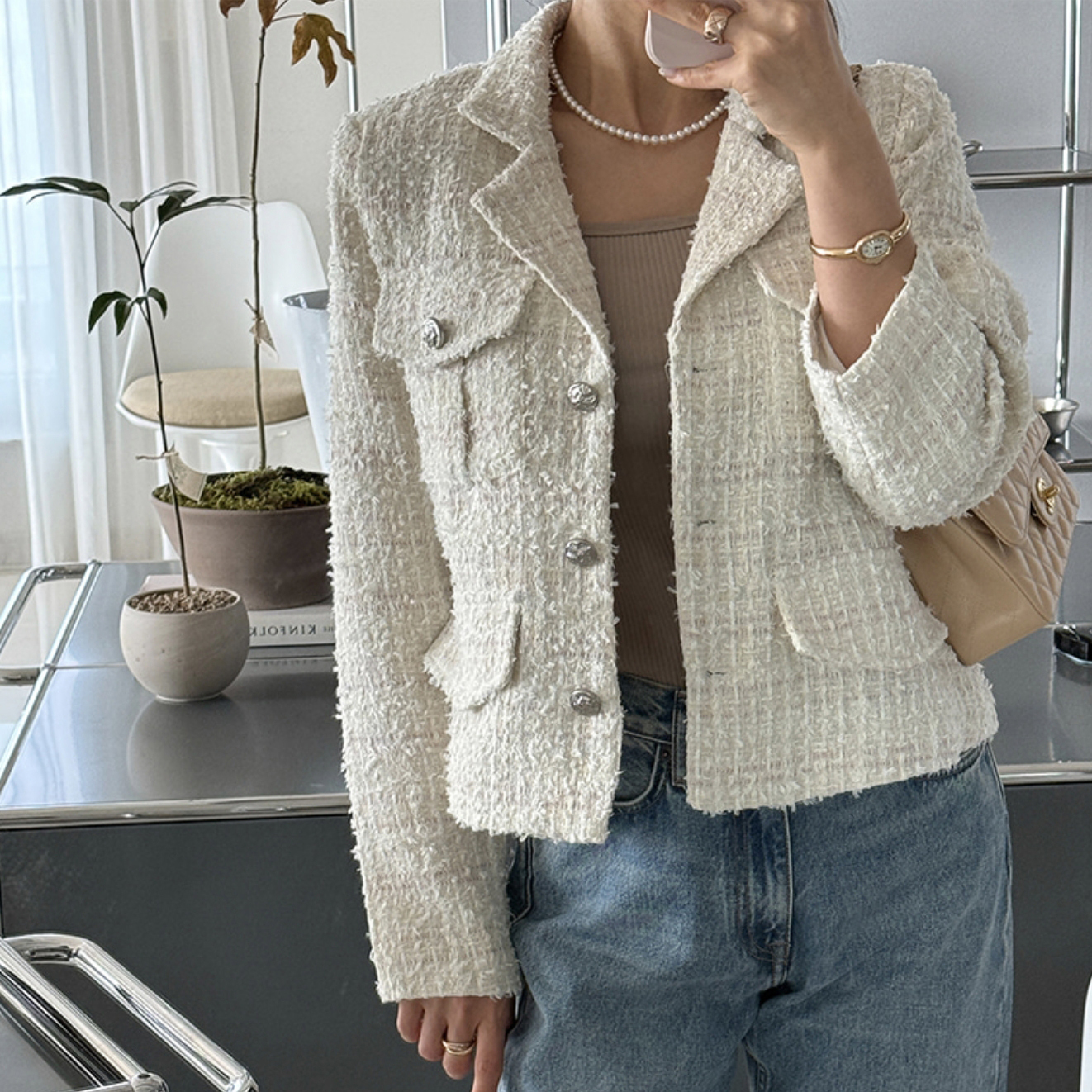 小香風配色雲朵白V領銀色排釦外套