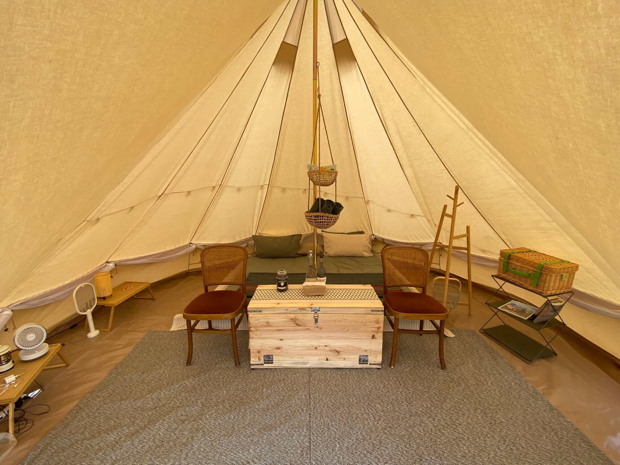 BASECAMP 新竹森林住宿 帳篷內裝