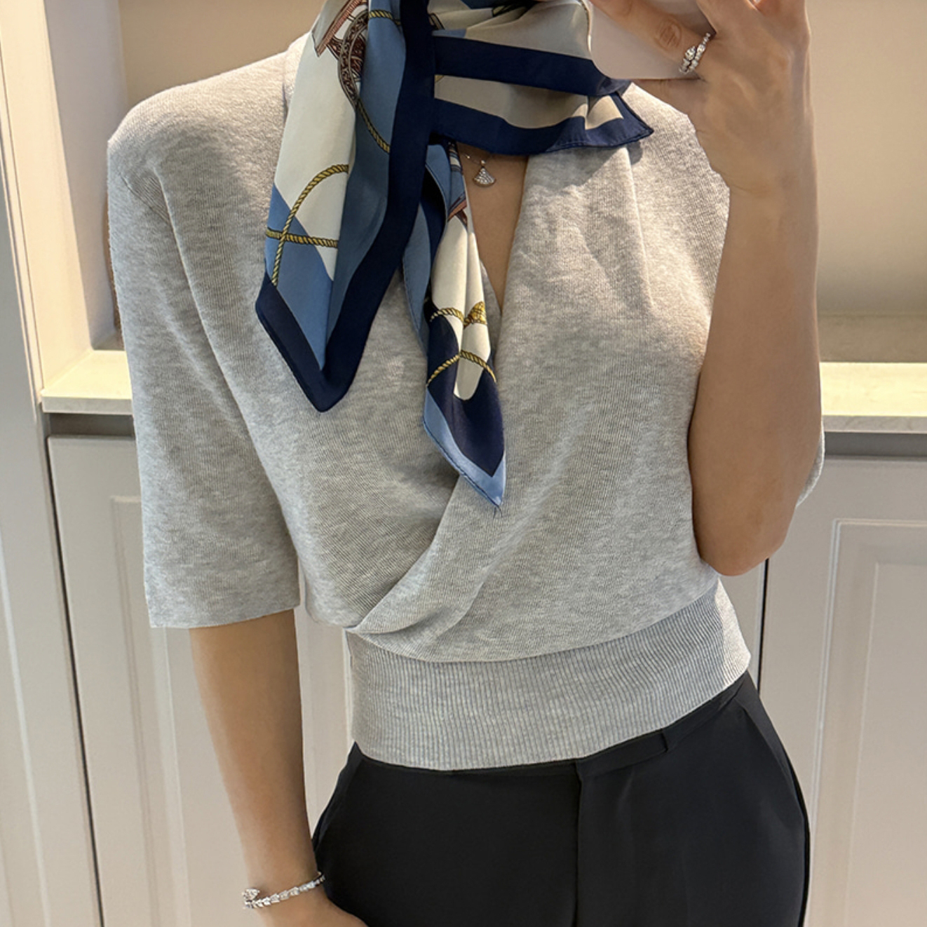 優雅女子交疊V領造型收腰上衣 / 3色