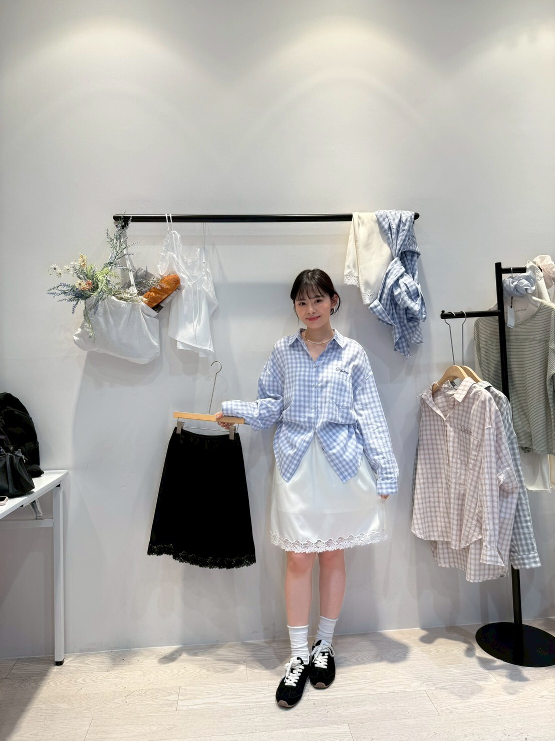 CP6011 下擺蕾絲緞面短裙