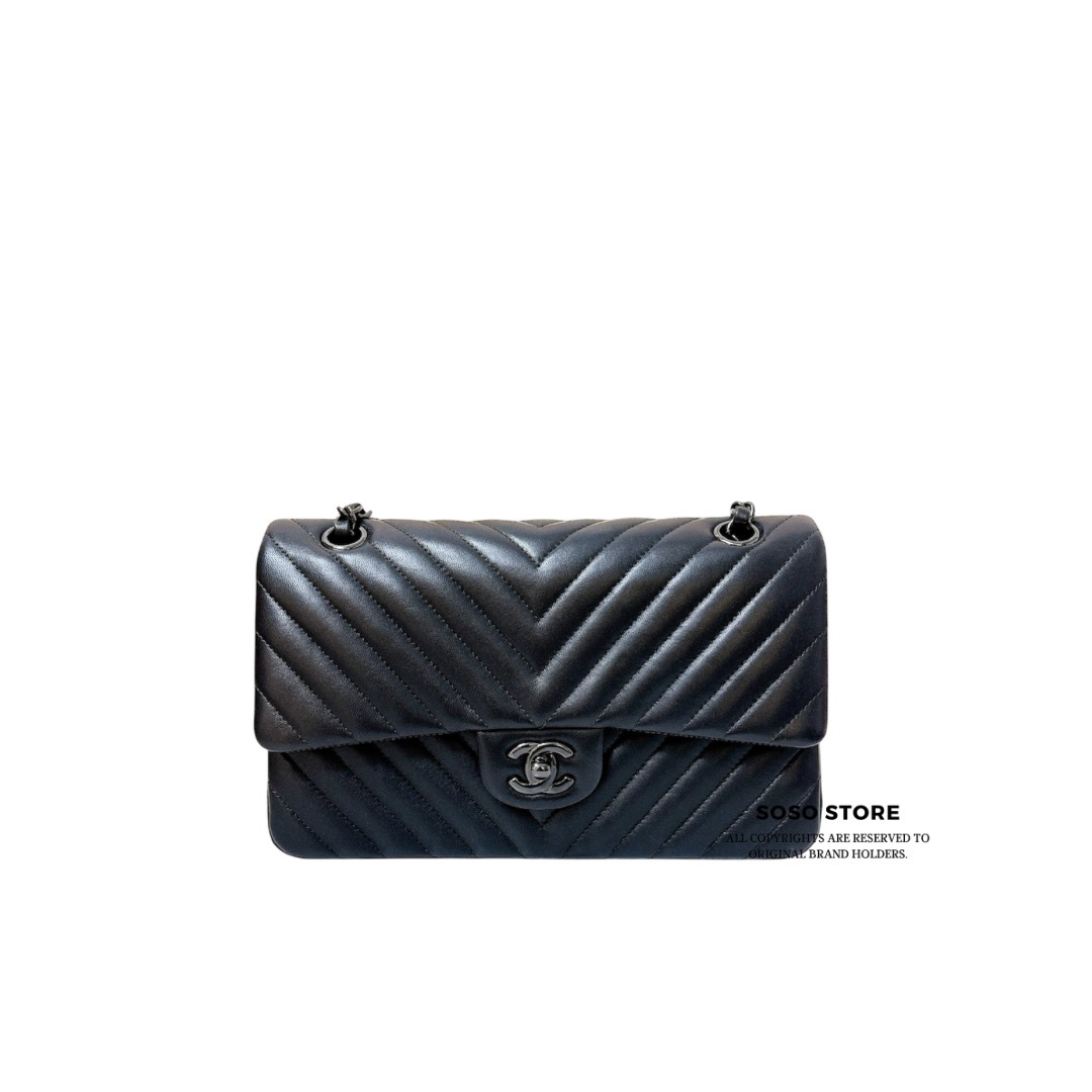 Chanel Chevron - So Black / Bhw